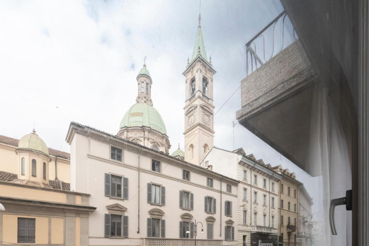 Santa Maria Valle 3 Milan Bagian luar foto